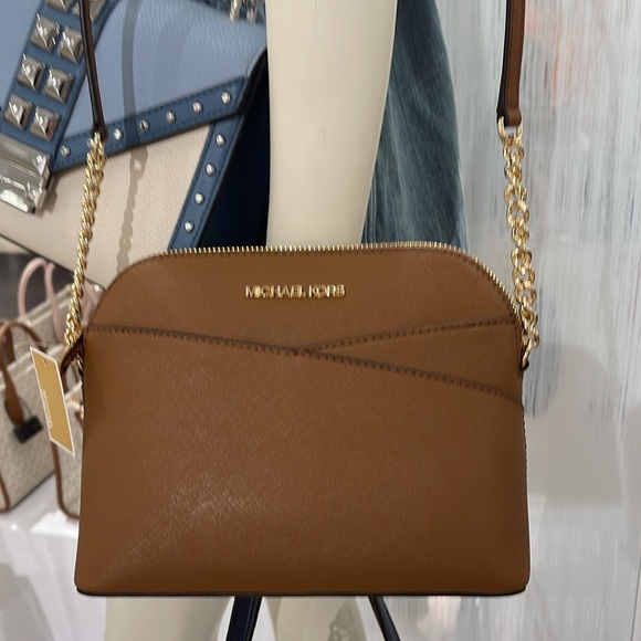 MICHAEL KORS 
Jet Set Travel Medium Dome Crossbody Bag XCROSS XBODY
Luggage 
NWT - Picture 13 of 16